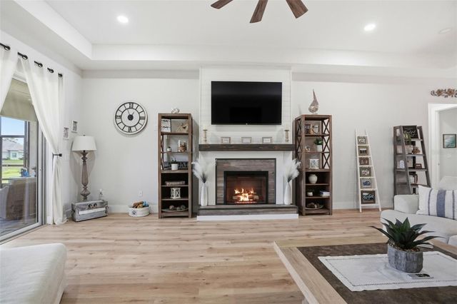 9013 MISSISSIPPI RUN, Weeki Wachee, FL 34613