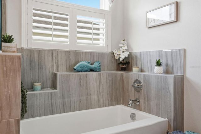 9013 MISSISSIPPI RUN, Weeki Wachee, FL 34613