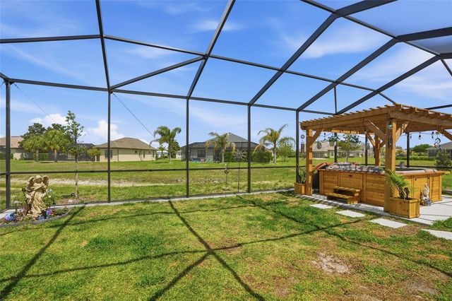 9013 MISSISSIPPI RUN, Weeki Wachee, FL 34613