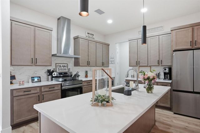 9013 MISSISSIPPI RUN, Weeki Wachee, FL 34613