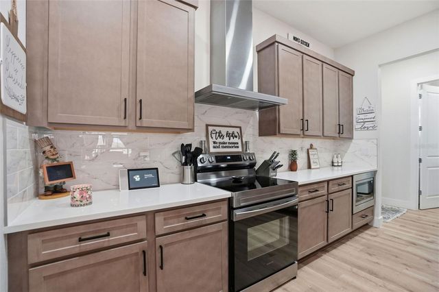 9013 MISSISSIPPI RUN, Weeki Wachee, FL 34613