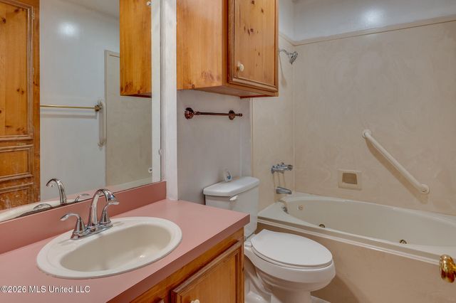 551 Buchanan Drive, Byram, MS 39272