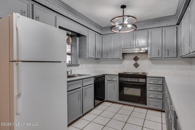551 Buchanan Drive, Byram, MS 39272