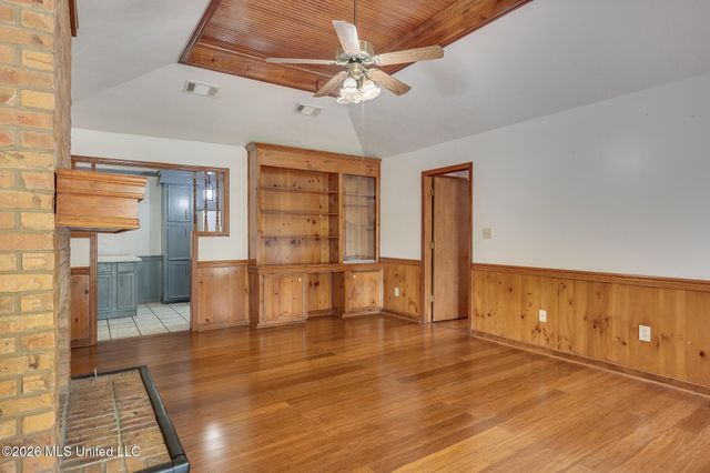 551 Buchanan Drive, Byram, MS 39272