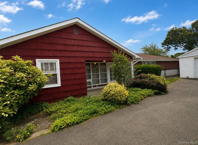 2526 Dogwood Avenue, East Meadow, NY 11554