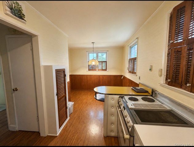 2526 Dogwood Avenue, East Meadow, NY 11554