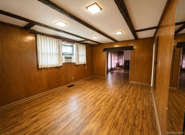 2526 Dogwood Avenue, East Meadow, NY 11554