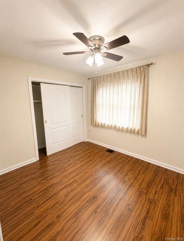 2526 Dogwood Avenue, East Meadow, NY 11554