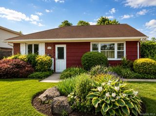 2526 Dogwood Avenue, East Meadow, NY 11554