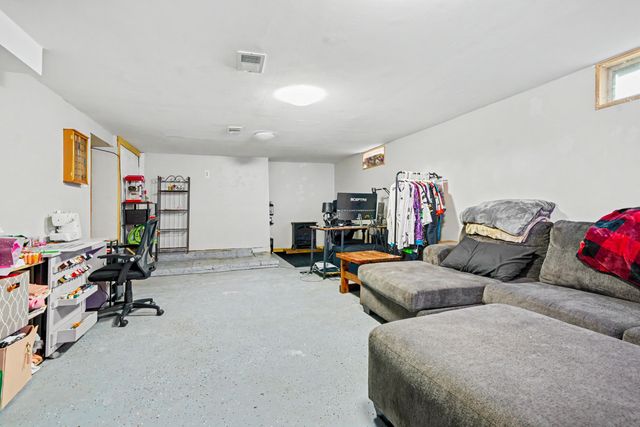510 W 3rd Street, Buchanan, MI 49107