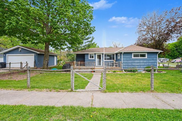 510 W 3rd Street, Buchanan, MI 49107