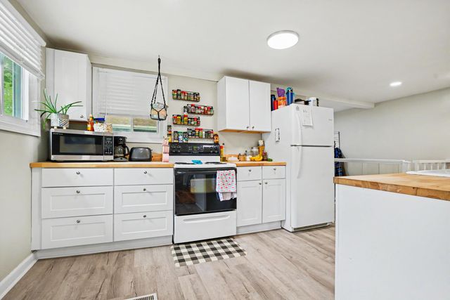 510 W 3rd Street, Buchanan, MI 49107