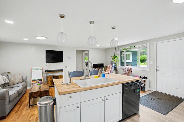 510 W 3rd Street, Buchanan, MI 49107