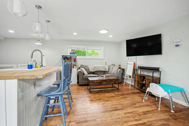 510 W 3rd Street, Buchanan, MI 49107
