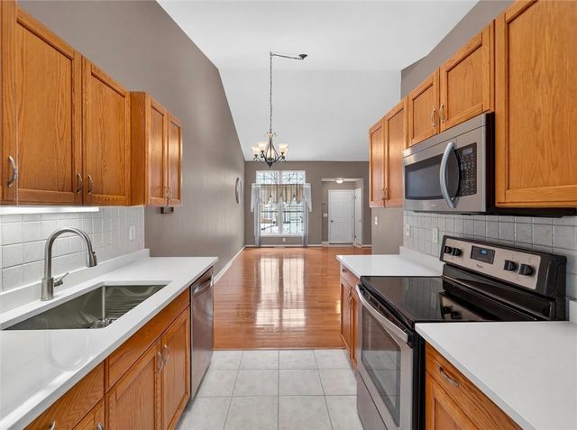 86 Amberwood Place, Greece, NY 14626