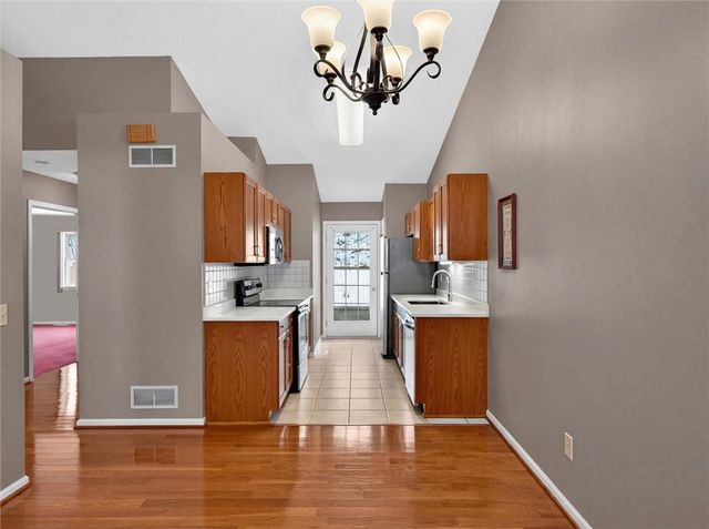 86 Amberwood Place, Greece, NY 14626