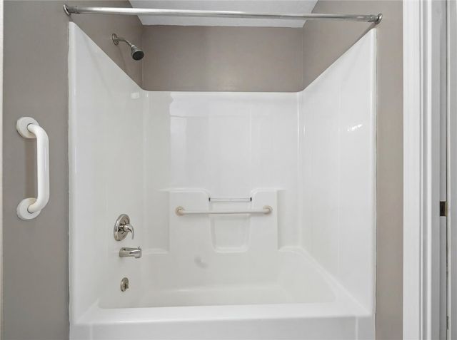 86 Amberwood Place, Greece, NY 14626