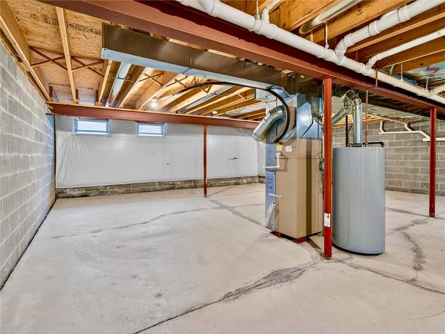 86 Amberwood Place, Greece, NY 14626