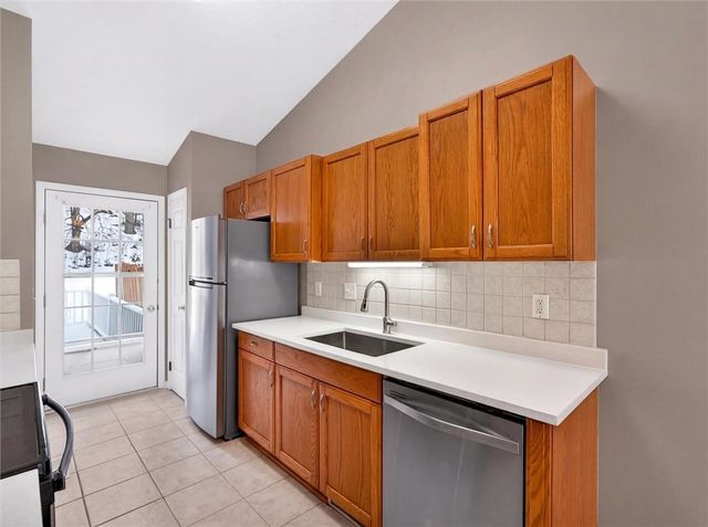 86 Amberwood Place, Greece, NY 14626