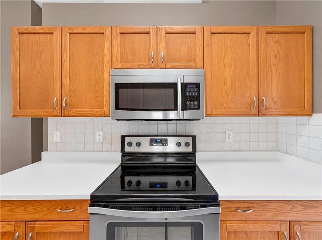 86 Amberwood Place, Greece, NY 14626