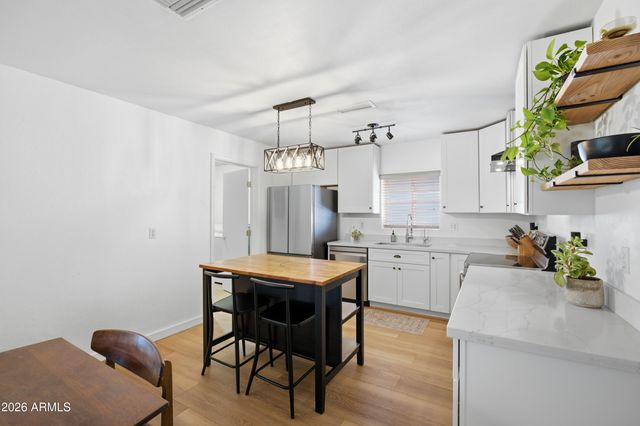 706 N CEDAR Street, Gilbert, AZ 85233