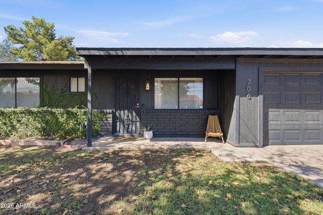 706 N CEDAR Street, Gilbert, AZ 85233