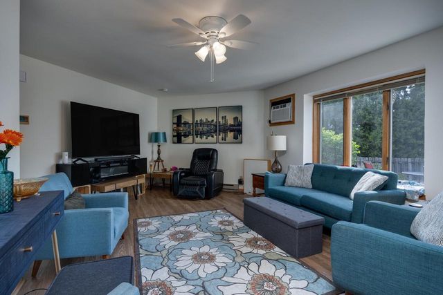 412 Lawn Street, Cambridge, WI 53523
