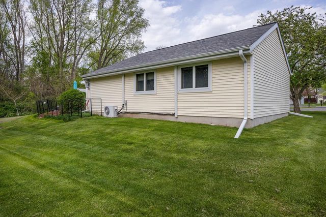 412 Lawn Street, Cambridge, WI 53523