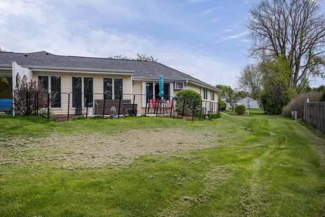 412 Lawn Street, Cambridge, WI 53523