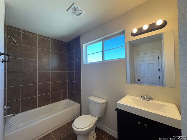 16707 Jupiter Hvn Unit 1, Selma, TX 78154