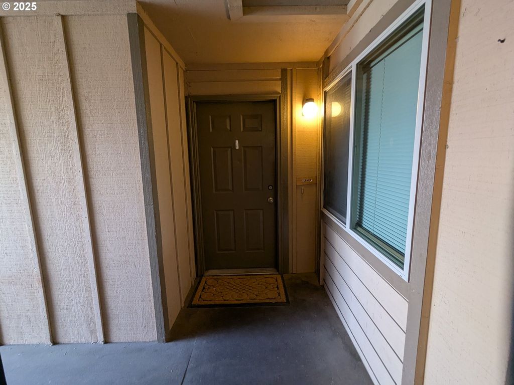 1246 Ne 27TH St 24, Mc Minnville, OR 97128