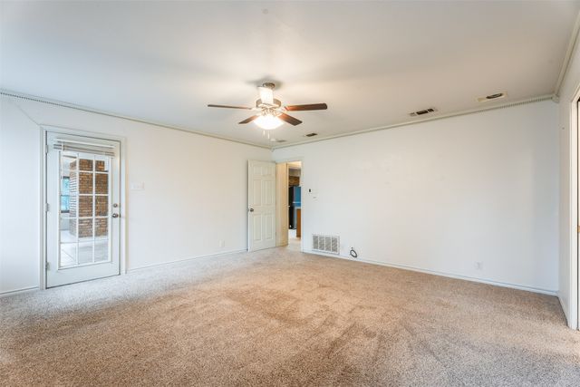 9130 Hanging Moss Drive, Granbury, TX 76049