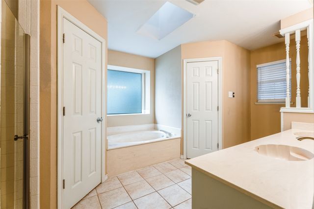 9130 Hanging Moss Drive, Granbury, TX 76049