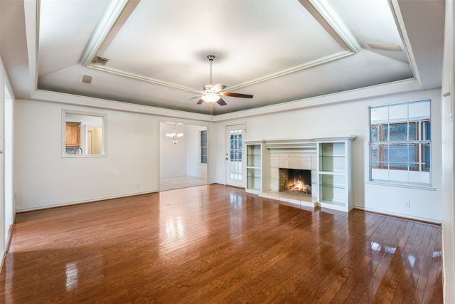 9130 Hanging Moss Drive, Granbury, TX 76049