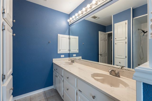 9130 Hanging Moss Drive, Granbury, TX 76049