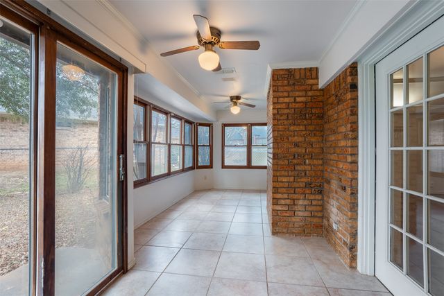 9130 Hanging Moss Drive, Granbury, TX 76049