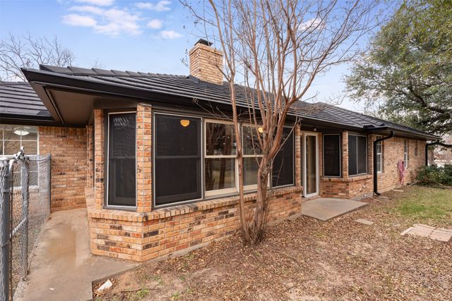 9130 Hanging Moss Drive, Granbury, TX 76049