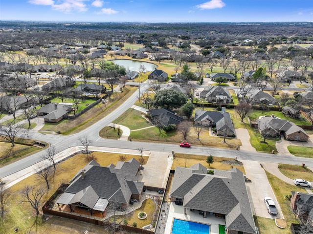 9130 Hanging Moss Drive, Granbury, TX 76049