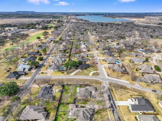 9130 Hanging Moss Drive, Granbury, TX 76049