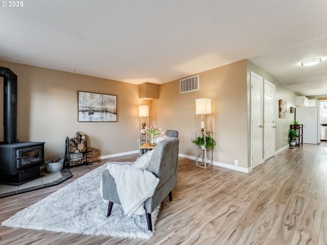 453 Nw LINCOLN St, Hillsboro, OR 97124