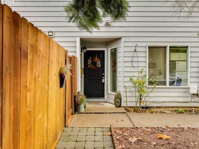 453 Nw LINCOLN St, Hillsboro, OR 97124