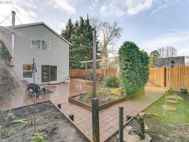 453 Nw LINCOLN St, Hillsboro, OR 97124
