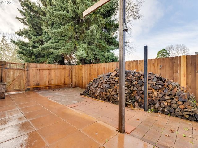 453 Nw LINCOLN St, Hillsboro, OR 97124