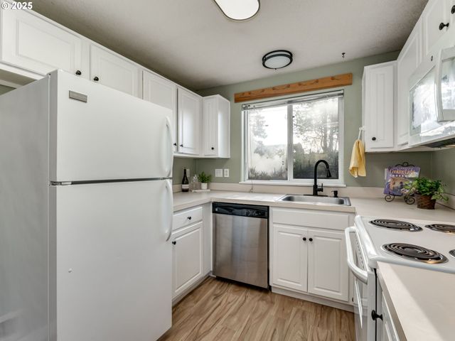 453 Nw LINCOLN St, Hillsboro, OR 97124