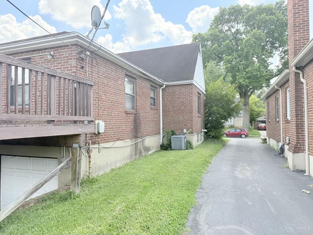 1812 Larchwood Place, Cincinnati, OH 45237