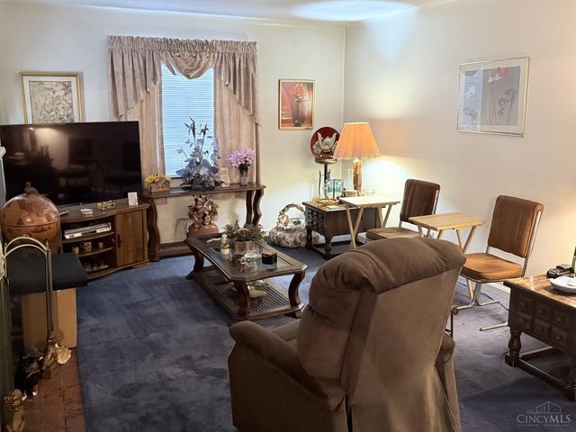 1812 Larchwood Place, Cincinnati, OH 45237