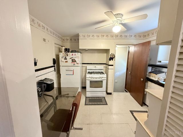 1812 Larchwood Place, Cincinnati, OH 45237
