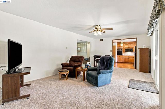 1064 Batavia Avenue, Livermore, CA 94550