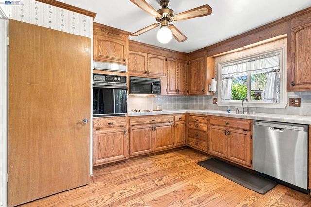 1064 Batavia Avenue, Livermore, CA 94550