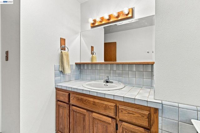 1064 Batavia Avenue, Livermore, CA 94550